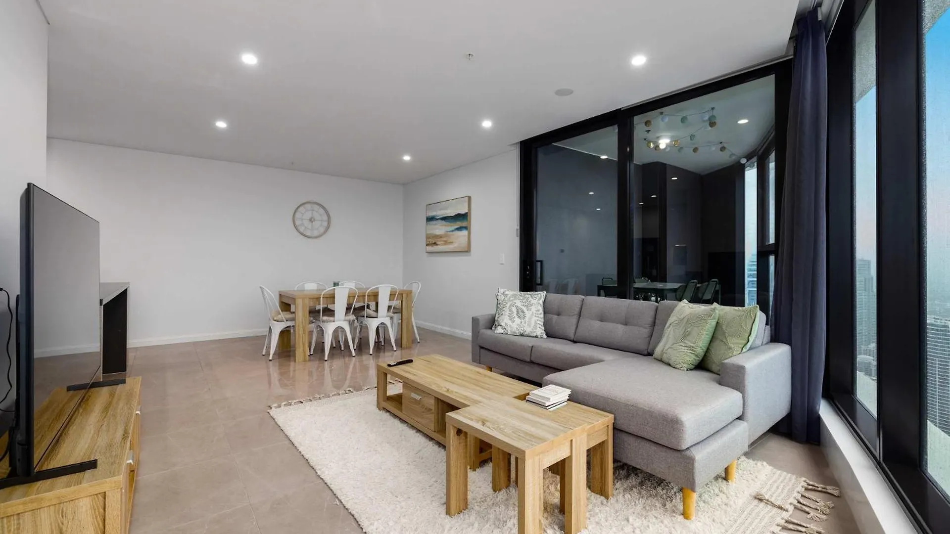Oceanfront Retreat Serene Views Walk To The Beach Gold Coast Australia
